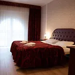 Bed & Breakfast Gosciniec Kaszubski 4*