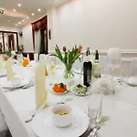 Bed & Breakfast Gosciniec Kaszubski 4*