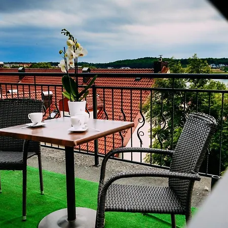 לינה וארוחת בוקר Gosciniec Kaszubski 4*