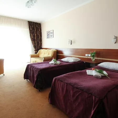 לינה וארוחת בוקר Gosciniec Kaszubski 4*